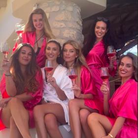 Koná se pořádná dámská jízda