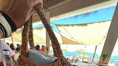 FOTO: Za spor mezi Hanychovou a Třešničkovou může koupě padělané plážové tašky.