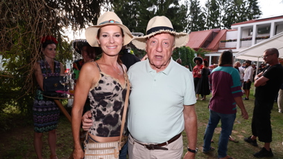 FOTO: Felix Slováček opět po boku krásné ženy.