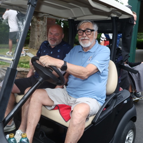 Jiří Bartoška vypadá zdravě. Dosud se přitom na akcích spojených s festivalem neobjevoval. 