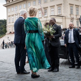 Petr Pavel se svou ženou přivítali prezidentský pár z Mosambiku