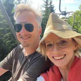 V Krkonoších tráví čas se svým partnerem Filipem Žilkou. 