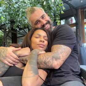 Muž roku 2016 Pepa Kůrka se svou partnerkou, influencerkou Angie Mangombe.