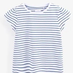 Na sobě měla tričko Next za 5 liber, tedy asi 140 Kč.