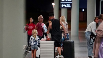 FOTO: Holkám pomohl i Agátin asistent a kamarád Pepa.