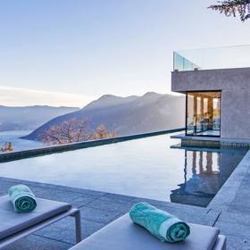 Leoš Mareš si užívá v Itálii ve Ville Peduzzi.