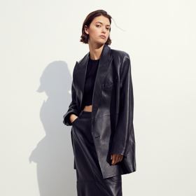 Celokožený look. Jednoduchá ukázka tichého luxusu, který nestárne. (H&M)