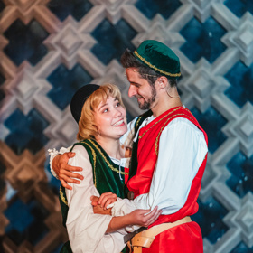 Sabina Rojková a Tomáš Smička si spolu zahráli v muzikálu Noc na Karlštejně.