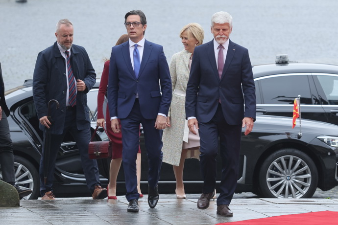 FOTO: Makedonský prezident a český prezident na Pražském hradě. – stránka 1188