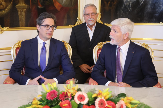 FOTO: Petr Pavel a Stevo Pendarovski na Hradě. – stránka 1186