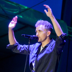 Petr Lexa umí zapojit dav.