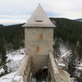 Východní věž hradu.