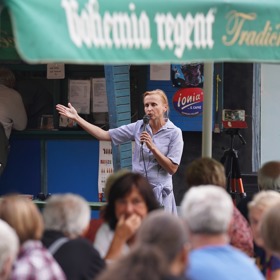 Kateřina Konečná na meetingu v Třeboni.