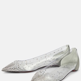 Průsvitné baleríny se štrasem, Christian Louboutin, 20 700 Kč.