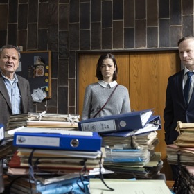 V seriálu Oktopus řeší odložené vraždy Miroslav Krobot, Marika Šoposká a Kryštof Hádek.