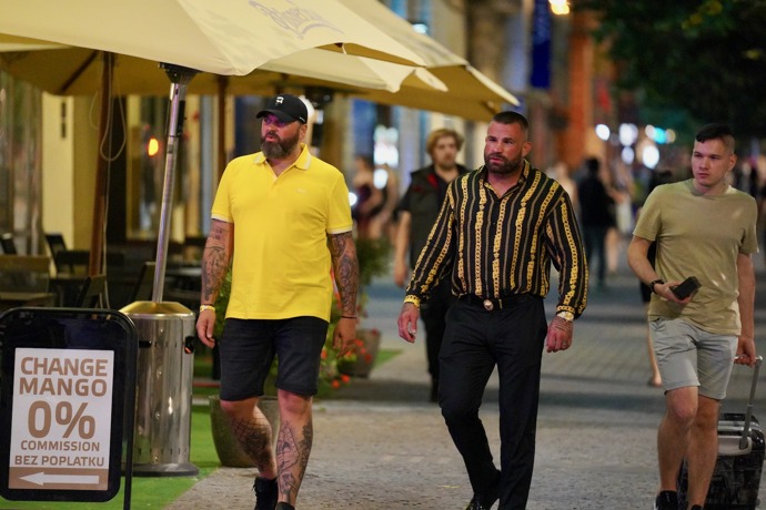 FOTO: Karlos překvapivě dorazil bez doprovodu Lely. – stránka 1312