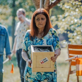 Herečka Eva Leinweberová se vrací v druhé řadě seriálu Osada na obrazovky České televize.