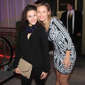 Natálie se svou starší sestrou Monikou před lety.