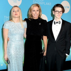 S bývalou manželkou, herečkou Téou Leoni (uprostřed), má Duchovny dvě dnes už dospělé děti - dceru West (vlevo) a syna Kyda (vpravo).