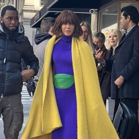 Zatío nová tvář rozšiřující okruh přítelkyň v pokračování ...A jak to bylo dál, Lisa Tood Wexley v podání Nicole Ari Parker oslňuje jedním outfitem za druhým.