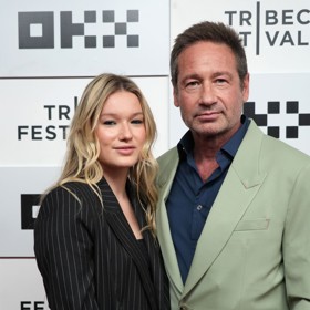 Dcera West je stejně jako David herečka, dokonce se objevila i v jedné z epizod Akt X.