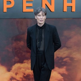 Ns londýnské premiéře filmu Oppenheimer pak Cillian Murphy předvedl elegantní a odvážný look z dílny návrhářů značky YSL. 