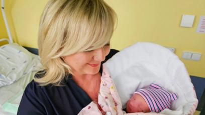 FOTO: Alena Schillerová se stala trojnásobnou babičkou. Poprvé se dočkala holčičky.