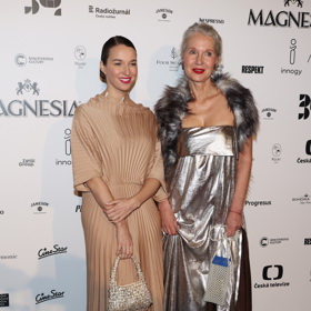 Berenika Kohoutová s mámou, spisovatelkou Irenou Obermannovou.