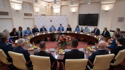 FOTO: Debata prezidenta Pavla s hejtmanem Janem Grolichem, primátorkou Brna, radou kraje, předsedy zastupitelských klubů.