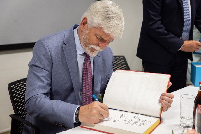 FOTO: Prezident republiky Petr Pavel společně s manželkou Evou navštívil Jihomoravský kraj. – stránka 2448