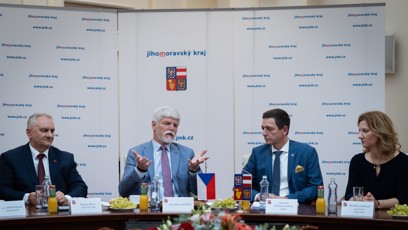 FOTO: Debata prezidenta Pavla s hejtmanem Janem Grolichem, primátorkou Brna a radou kraje.