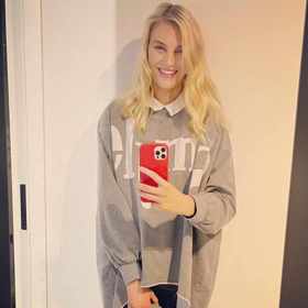 Iva Frühlingová se do blond barvy zamilovala, ale potom jí špatně chytnul odstín a vrátila se k černé.