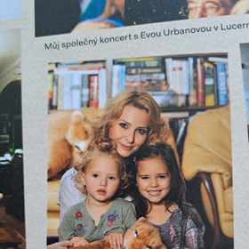 Nelly Sofie a Charlotte Ella jsou krásné a talentované po svých rodičích. 