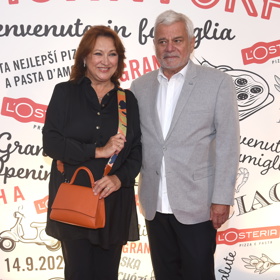 Zlata Adamovská a Petr Štěpánek společně navštívili slavnostní otevření nové italské restaurace v centru Prahy.