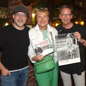 Marie Retková navštěvuje každoročně křest kalendáře moderátora Aleše Cibulky.