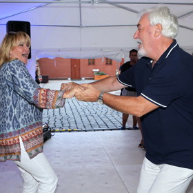 Jan Rosák si s manželkou Jiřinou stále rád zatancuje.