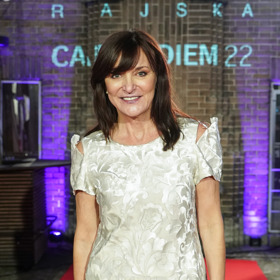 Beata Rajská říká, že ke krátkým šatům je nutné nazout podpatky. 
