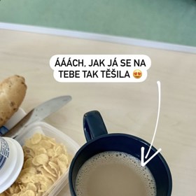 Leová je stále v porodnici, kam ji chodí navštěvovat partner Martin