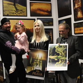 Lucie Matušová se pyšní novou image – blond vlasy a upraveným nosem.