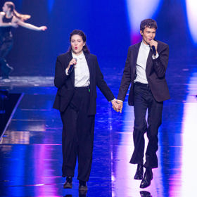 Dcera Dominika Haška, Dominika, si zazpívala také s Albertem Černým.