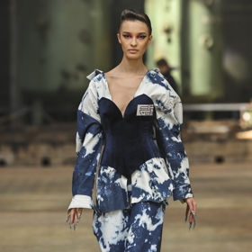 Stejný materiál, odlišná vize. Modely z kolekce vítěze letošního ročník Van Graaf Junior Talent Jana Smejkala.