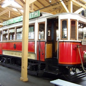 Elektrická tramvaj číslo 109. Výroba Righoffer a Křižík (Praha, 1901).