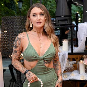 Sharlota tentokrát vsadila na klasiku.