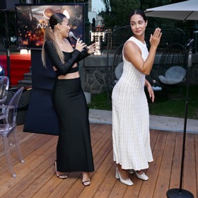 Monika Bagárová na večírku na pražském Žofíně zazpívala. 