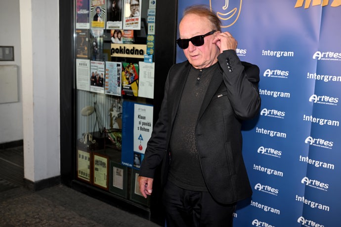 FOTO: Petr Janda poskytl naší redakci rozhovor. – stránka 333