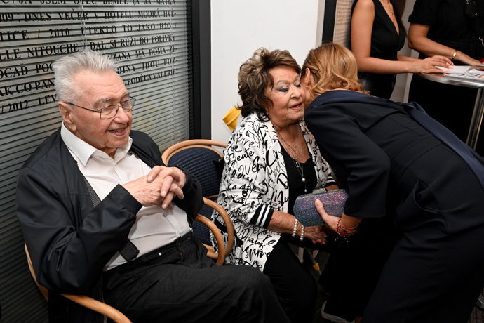 FOTO: Jiřina Bohdalová má problémy s nohama. – stránka 731