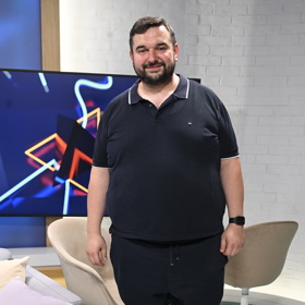 Brzy se však pustí do přerušovaného půstu, který mu v minulosti pomohl