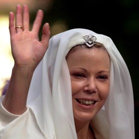 Bulharská princezna Kalina ve svatebním. Veselka proběhla v roce 2002.