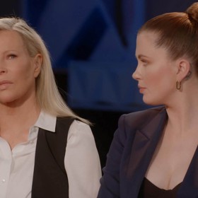 Kim Basinger se loni objevila po boku své dcery Ireland Baldwin v pořadu Red Table Talk, kde se divákům svěřila s tím, jak se žije agorafobikům.