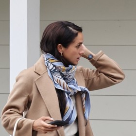 Meghan Markle, vévodkyně ze Sussexu, se nedávno objevila v ulicích kalifornského Montecita se zvláštní nálepkou na zápěstí. Jak zjistil list Daily Mail, jde o antistresovou náplast.